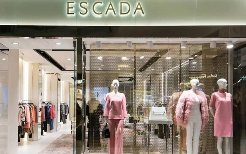 Escada shopping center