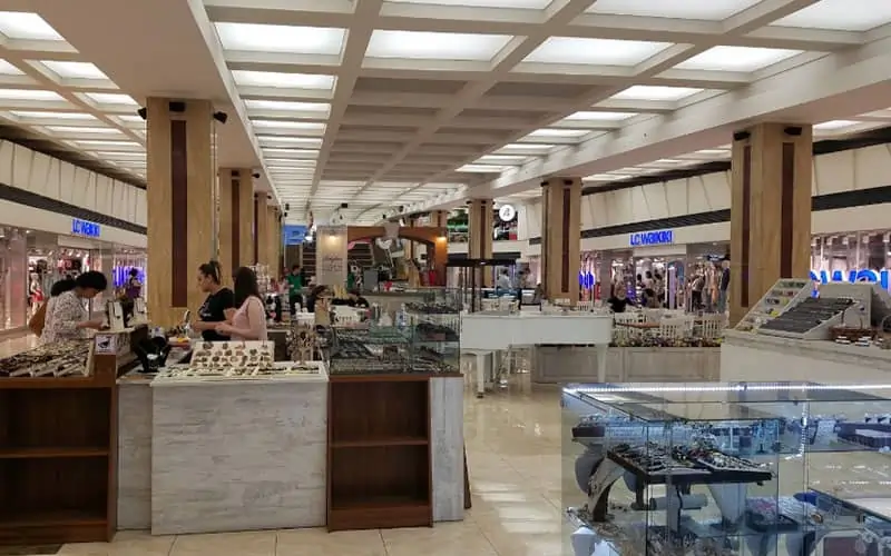 Metronome shopping center